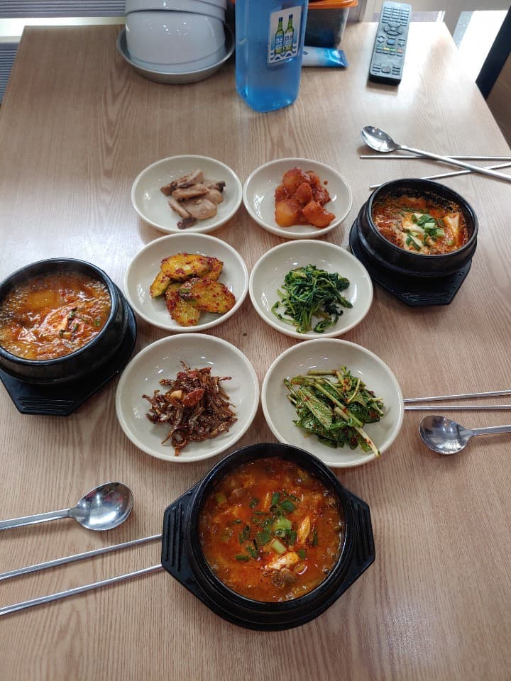 김치찌개 정식 이미지